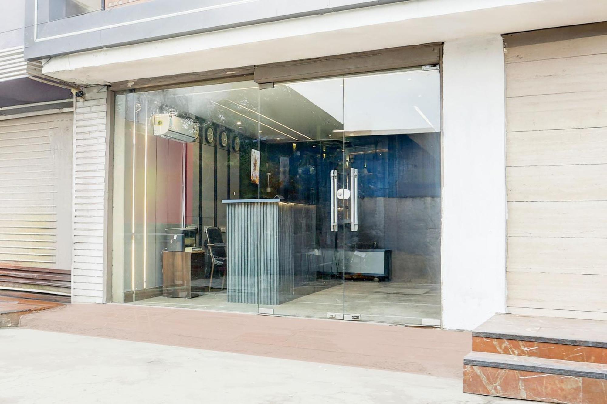Super Townhouse Haibowal Chowk Ludhiana Esterno foto