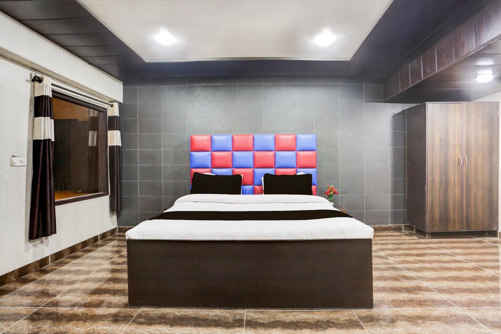 Super Townhouse Haibowal Chowk Ludhiana Esterno foto