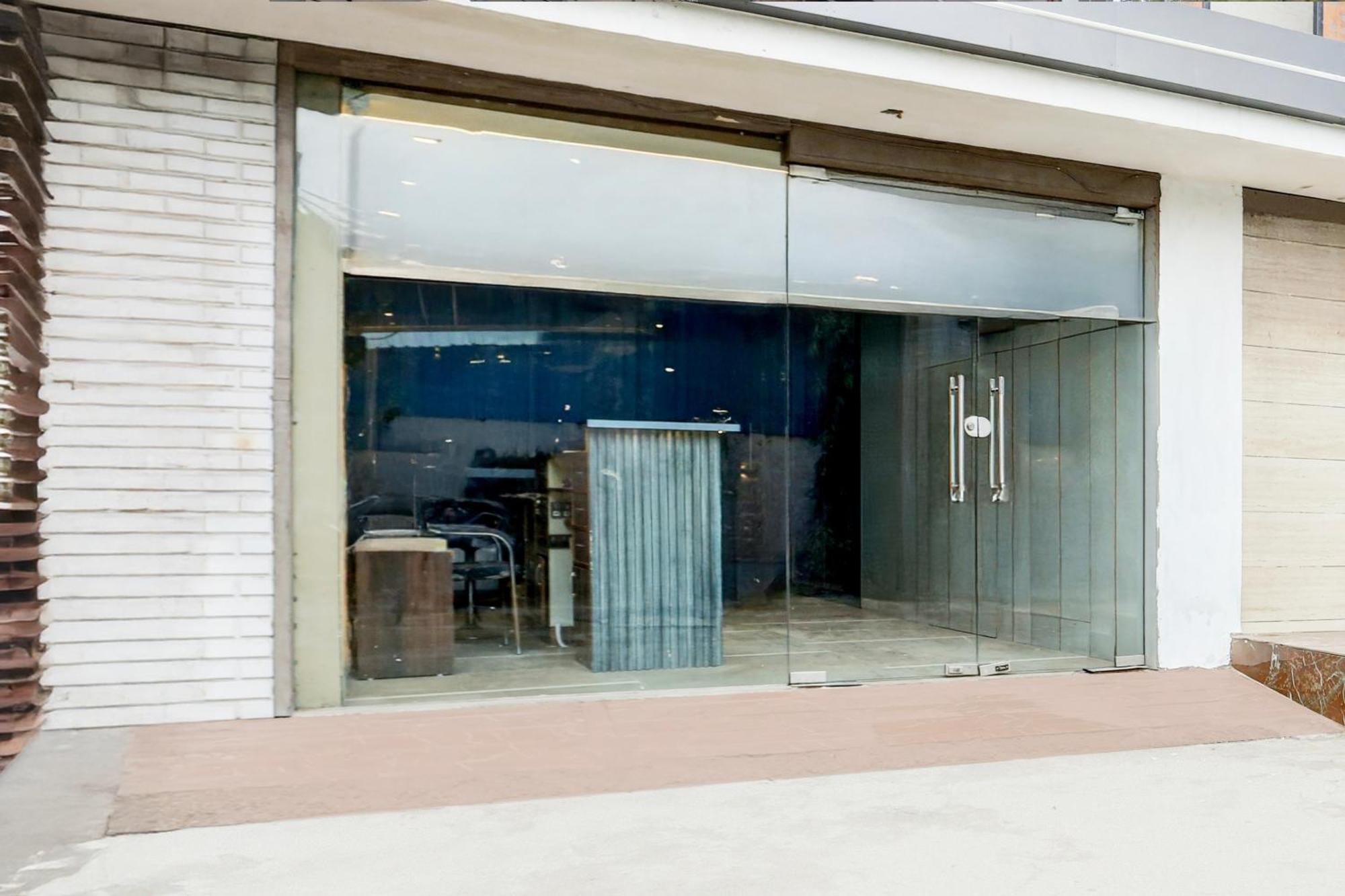 Super Townhouse Haibowal Chowk Ludhiana Esterno foto